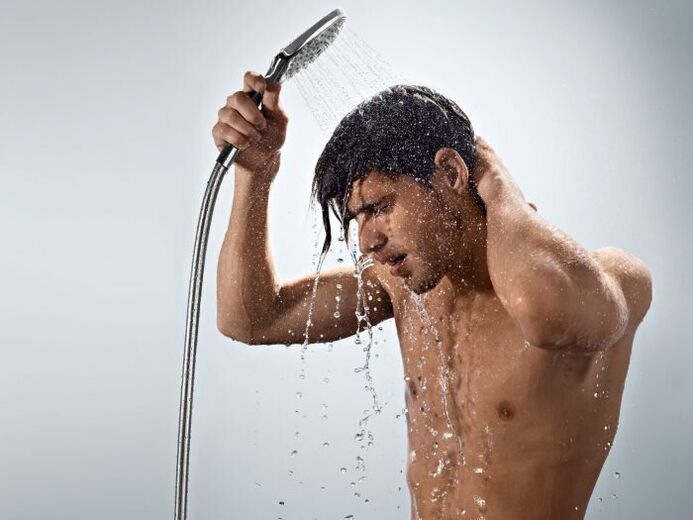 A contrast shower perfectly tones a man's body, thus enhancing potency